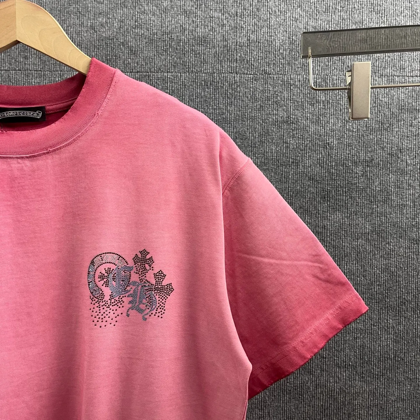 CH* * 2026 New Arrival logo T Same Style ： Size：S （100-140 ） M （130-160 ） L （150-175 ） XL （160-185 ） XXL （180 ）